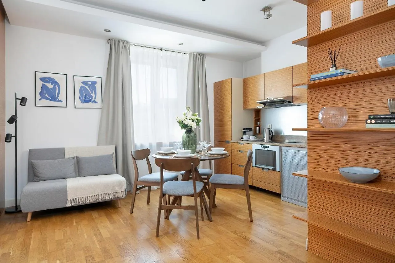 Beautiful Apartment Aleje Marcinkowskiego With Balcony By Noclegi Renters Poznań