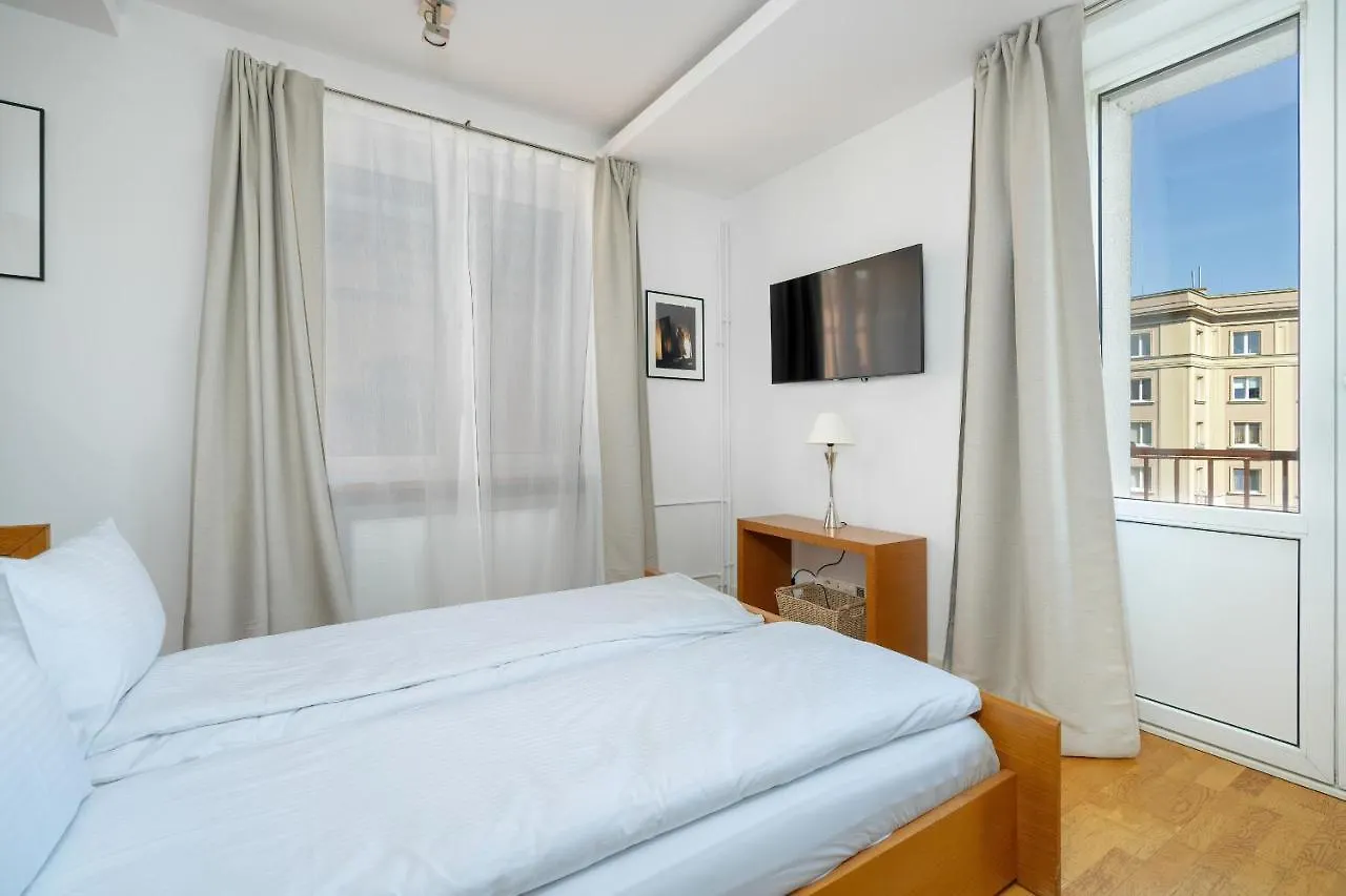 Beautiful Apartment Aleje Marcinkowskiego With Balcony By Noclegi Renters Poznań 0*,